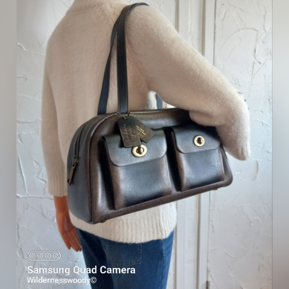 The Coach Originals, Coach Twin Turnlock 2025, Rub-Off Glovetanned Leather Bag - Picture 2 of 16